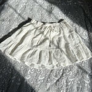 Blu Spero Boutique - White Lace Flower Pattern Skirt